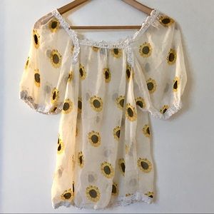 beautiful rue 21 sheer white sunflower blouse
